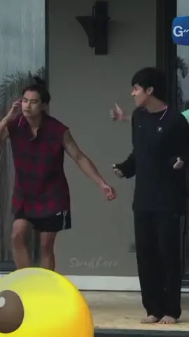 Semangat pagi kawan🤣🤟 Capek banget ngetawain editan sendiri😭🤣 Kenapasih jogetan anak² Safehouse SS2 tu pas sama lagu apapun😭 #nanon #nanon_korapat #ohmpawat #pawat #pawatchittsawangdee #ohmnanon #drake #force #forcebook #kristperawat #mikesiri #ajjjtwins #safehousegmmtv #นนน #นนนกรภัทร #โอ๊ตปราโมทย์ #โอมนนน