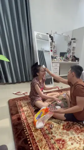 Bila luluran handak jua minta luluri 🤓