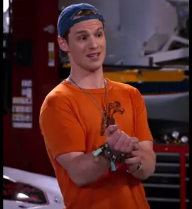 i don’t need my man to be smart i just need him to look pretty #jakemartin #freddiestroma #thecrew #jakemartinedit #freddiestromaedit