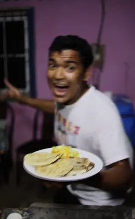 pupusas #alfredolarin #yudivargas #chol #parati #elsalvador #mexico