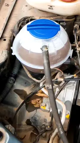 limpeza no sistema de arrefecimento e troca do aditivo gol G5                              #fy #aditivo #golG5
