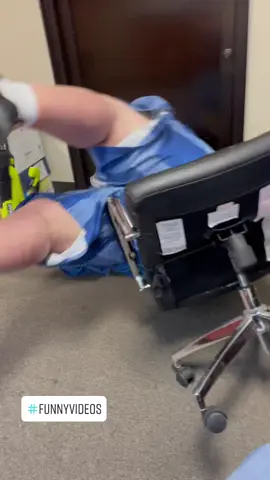 #funnyvideos #officefail #fall #chairfall #funnytiktok #nashville