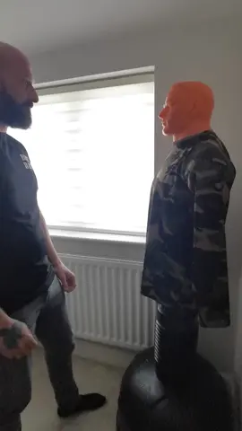 Follow for more self defence tips #kravmaga #wingchun #mma #womensselfdefence #onlinetraining #explorepage #fyp  #selfdefence #training #explore #selfdefense_techniques  #teaching #quicktips #lessons#Streetfighttips  #abuse #explore #gettough #foryoupage #fightingback #follow