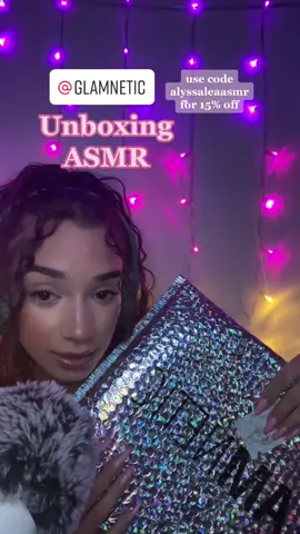 ugh I’m obsessed 🤩 @glamnetic  #asmr #unboxing #asmrtapping #whispering #pressonnails #lashes #fyp#fyp