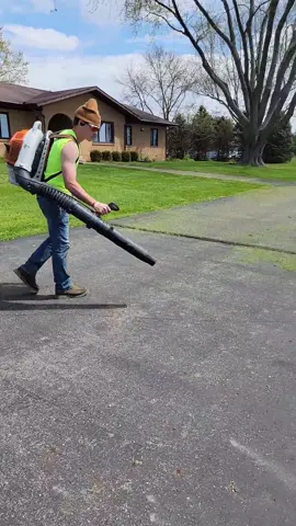 Getting it done! @haydenlemaster5 #stihl #lawncare #fyp #work #lawnlife #mowing #landscaper #satisfying