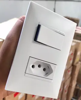 PIAL PLUS + BRANCO ❕a partir de R$ 34,72 … Faça já seu orçamento conosco pelo wpp (11)29188370 | (11)23896751 | (11)29185116 sem o “9”✅ #agleste #pialplus #reforma #reformando #obra #acabamentos #tomadas #interruptores #fy