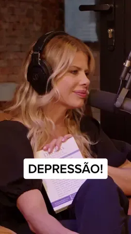 Tânia Tereza detalha como reagimos aos três tipos de #depressão: alma, corpo e espírito! ASSISTE ATÉ O FINAL! #tiktokgospel #foryou #fy #podcast #Positivamente #psicologia