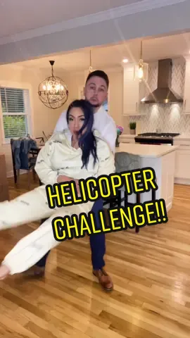 #stitch @Maddie 🤣🤣🤣 #helicopterchallenge #couples #coupletoks #husbandwife #tiktokcouples #Totinos425