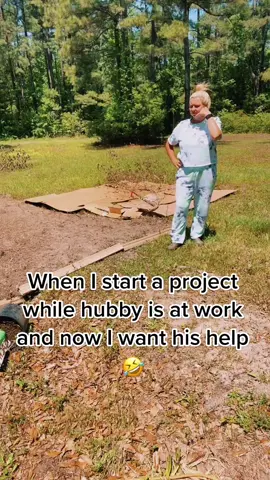 #gardening #gardentok #gardeningformentalhealth #growingseason #gardeningforbeginners #gardeninglover🥀🌿🌱🌷 #backyardgardening #springplanting #cardboardbox #husbandwifelove #helpmeout