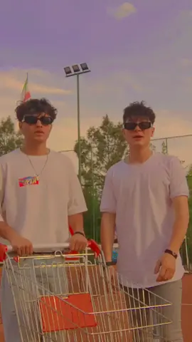 اگه خوابت میاد برات لالایی بخونم😂❤️