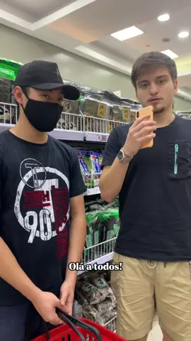 Perguntando aos orientais qual seria a reação deles se ficassem de frente com o #reisraff.