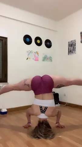 Headtop ❤️ @pauladnz - #twerkinglat #LiveForTheChallenge #española #headtop