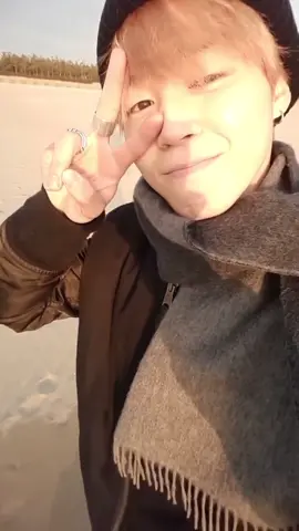 Jimin Lagi di pantai Busan sama adenya#parkjimin🐣 #busan #보라해💜