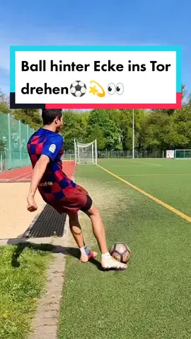 Ball hinter Ecke ins Tor drehen⚽💫👀 #eckball #tor #bananenschuss #bananenflanke #ballinstordrehen #fußball #mitschnitt #reindrehen #ecke #grundlinie #schießen #lernenmittiktok #fürdich #tutorial #trickschuss #fussballvideos