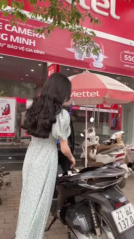 Mạnh mẽ thì tôi có đấy! nhưng tủi thân không chịu được, thì vẫn phải khóc... 😊