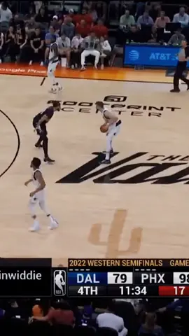 Maxi Kleber takes a NASTY fall on his back 😬 #maxikleber #kyrievaderomay #basketball #ballislife