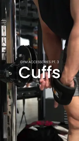 Shout out to @Josh Bridgman for his cuffs! We’re all using it because it’s 👌🏼 #1mr #cuffs #training #workout #gym #Fitness #calorie #caloriedeficit #gains #hypertrophy #bodybuilding #gymaccessories @l_eel_em