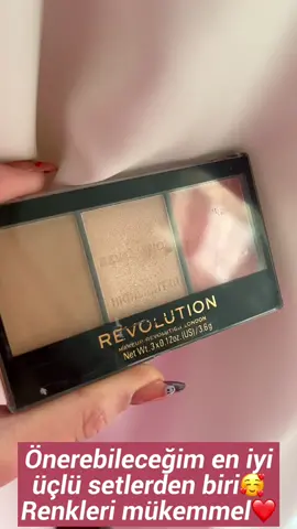 Revolution aşkına😍 #revolution #revolutionmakeup #fyp #kesfet #fypシ #makyajmalzemeleri #uygunfiyat #ürüninceleme