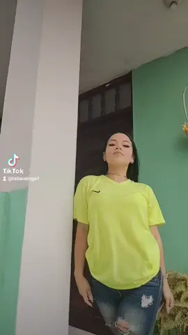 antes un baile 😉 rumbo a entrega de pedido🌻🦋🦋