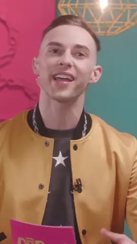 Catch my live stream “Live From The Con” on YouTube where I’ll be interviewing and playing games with some of your fav queens at this years DragCon (May 13-15). Hopefully there are no Vanessies #dragrace #dragcon #rupaulsdragrace #adamrippon #vanjie @Adam Rippon @vanessavanjie