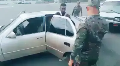 gak di rumah tulang mu 🤣🤣 #CaptureRamadanSpark #AQUAAirPower #NgabuburitGaya #SerunyaLebaran #WouldYouLoveYou #fyp #viral