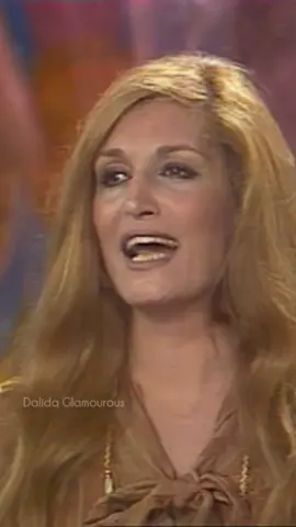Salma Ya Salama (en Arabe), 1977 #dalida #dalidaglamourous #dalidaforever #dalidagigliotti #1977 #dalida1977 #salmayasalama #arabe