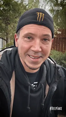 Niku Yurilin это образ Ю. Никулина, он сгенерирован нейронной сетью, это не его потомок. #deepfake #deepface