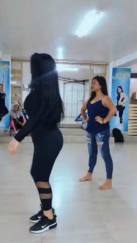 ombliguito de semana 💃💃 @melissa141095