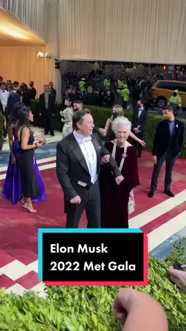 Elon taking over Twitter? Nah he took over the red carpet #MetGala #ElonMusk #LiveFromE