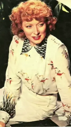 an honorable and powerful lady, Greer Garson was a piece of paradise on this earth and lucky for those who met her because if I had met her I would have died 🧡🛐 #greergarson #oldhollywood #actress #cinema #vintage #hollywoodstar #glamour #retro #fy #viraltiktok #mommy #edit #publicidade