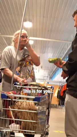 “You don’t know how much I appreciate this” — 🥺❤️ (Donation L1NK LIVE) #mothersday #grandma #mother #mom #money #stranger