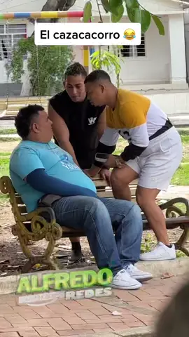 El cazacacorro parte 1 😂 #video #tiradera #cartagena #FreeFireXBTS #actor #broma #futbol #cemedia #humor