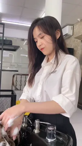 Một bông hồng gai đã trải qua quá trình cắt tỉa, chăm sóc để đạt được mùi hương quyến rũ nhất 🌹#fyp #xuhuong #xuhuongtiktok #imentertainment #girls #salon #massage #30shine