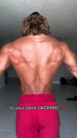 Pair of dumbbells is all u need! Rocking “perfect shorts” @youngla_ #backworkout #thicker #Fitness