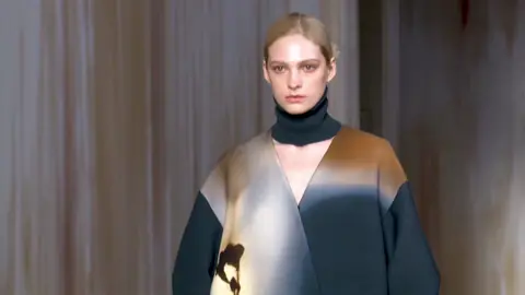 #model #Runway #hayleydavis #giada #fashion