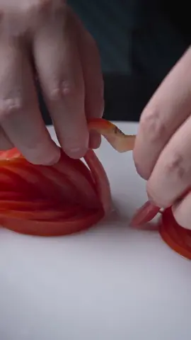 knife skills: how to cut tomato into a swan#sculpture #knifeskils #food #foryou