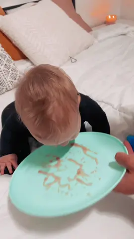 Reply to @livelikeyozi  she do be loving her some sweets 🤎 #ruthiequinn