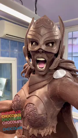 Chocolate 🍫 Sculpture by Paul Klein ‘Thor love and Thunder” #chocolate #chocolateart #sculpture #foodsculpture #thor #Love #art #arte #foodart #chocolatelover