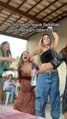 O DOM DE FALAR GRITANDO eu herdei sim KKKKKKKKK