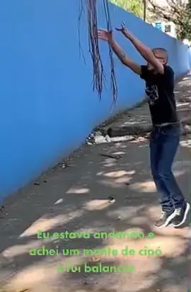 #balançando #cipó #cipóselvagem #tarzantiktok #selva #tiktok #presidentealtino #brincando #arvore #tarzanchallenge