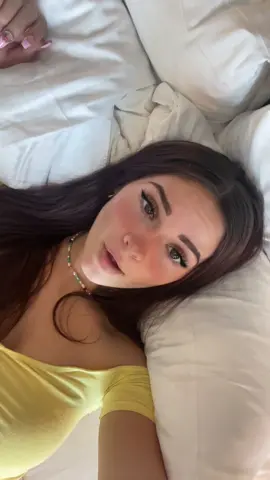 layin in bed all day #meowbiii #LA #girl #trend #fyp