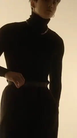 Balas @yuliani_yolee gini ga sih? ayangku cakep banget ya 😁 #Jungkook #SuperModel #vogue #LV #bts_official_bighit #fyp