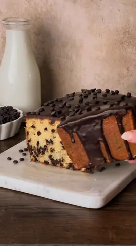 The best chocolate chip loaf cake! ✨ #chocolatechip #loafcake #dessertrecipe #bakingblog #chocolatechiplover
