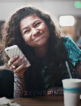 Jesteś ładniejsza niż na zdjęciach.. 🥰 #ruebennett #euphoria #zendaya #bedoes #edit #dc
