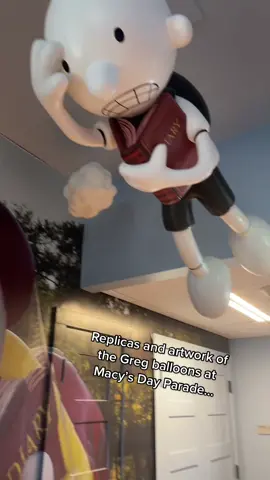 Did not know that was going to be there forever… #wimpykid #diaryofawimpykid #gregheffley #books #BookTok #statue #macysdayparade #macys #funny #cameo #jeff #jeffkinney #fyp