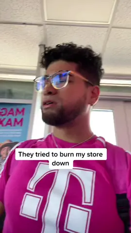 My employees are hilarious😐 #primetimejon #sandiego #daygo #jonfromtmobile #tmobile