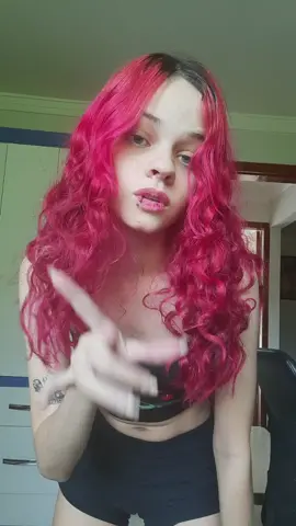 eita que a Rachel Dare tá muito serelepe