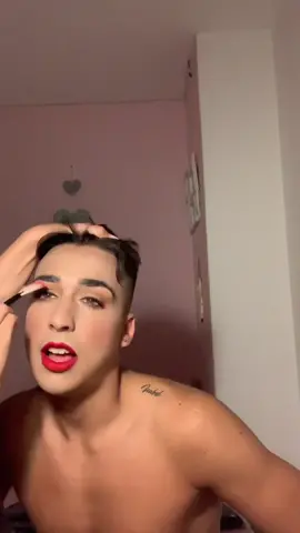 Like y subo el vídeo el vestido y maquillado 🤣 #makeup #humor #parati #viral