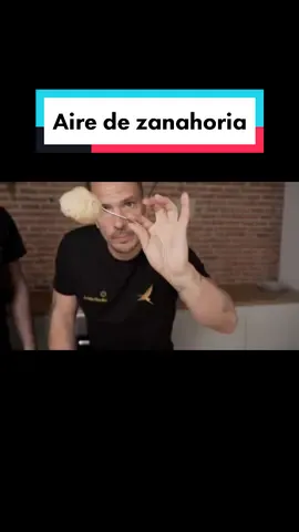 ¿Cómo hacer aire de zanahoria? Necesitarás: •400gr de zumo de zanahoria 🥕•4gr de sucro #masterclass #aire #zanahoria #espuma #recetas #gastronomia #altacocina #food #foryoupage #fyp #fypシ #tecnica #pasoapaso