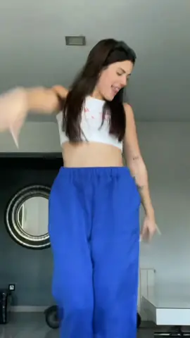 NO SABEIS LA FELICIDAD QUE ME TRANSMITE ESTA CANCIÓN!!